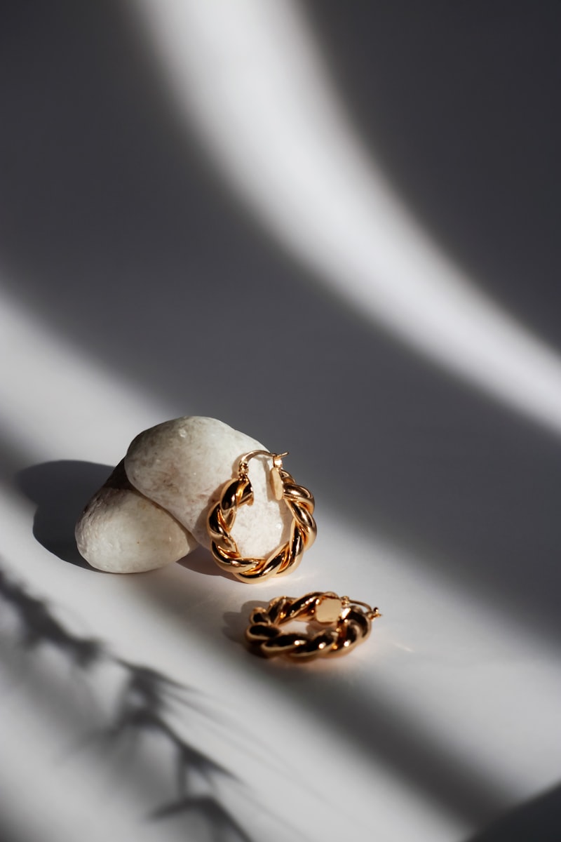 How to Layer Cuban Links Without Overdoing It